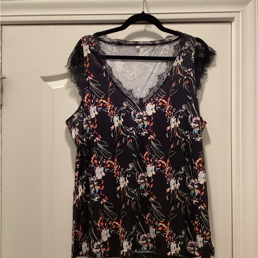 Floral Lace Trim Blouse in Black